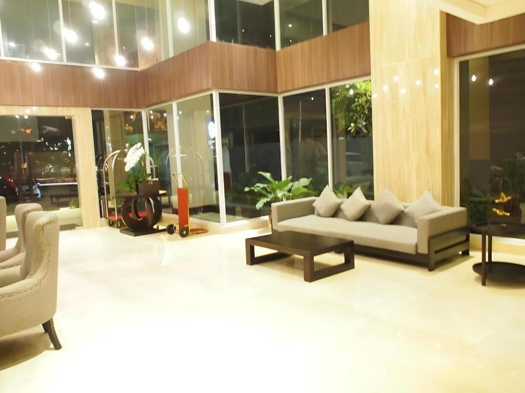 Arch Hotel Bogor Exteriör bild