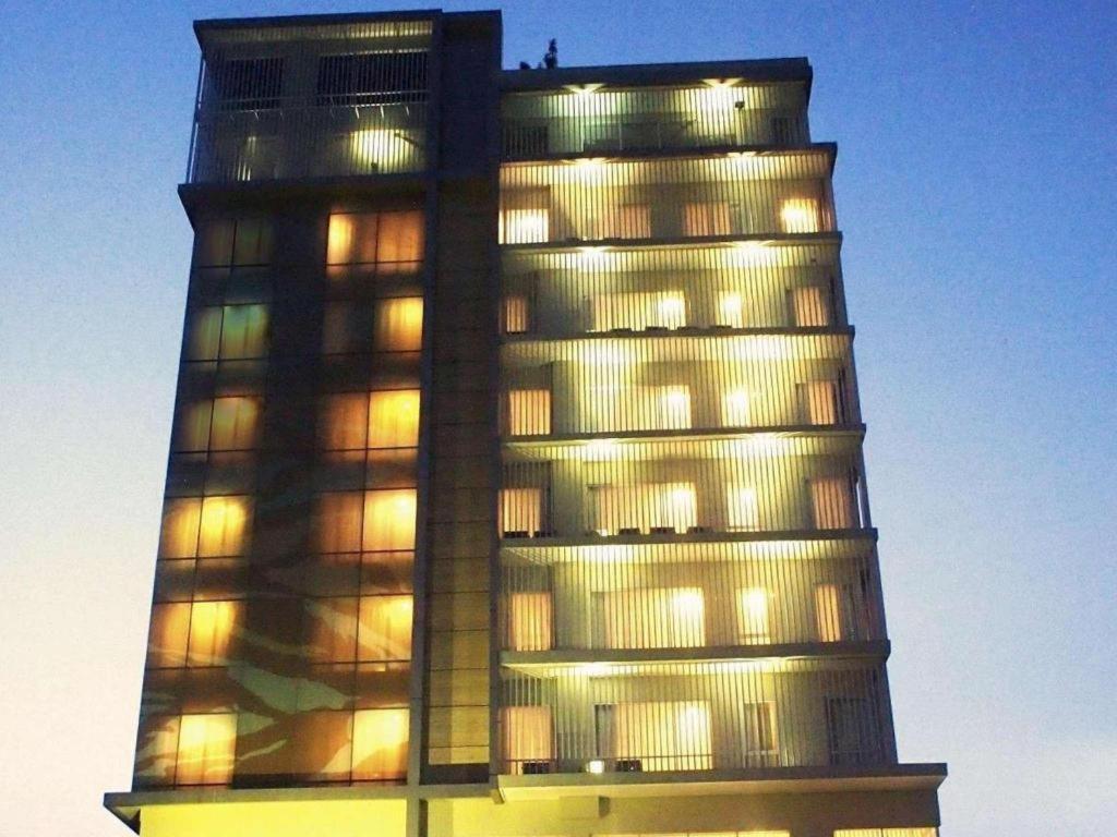 Arch Hotel Bogor Exteriör bild